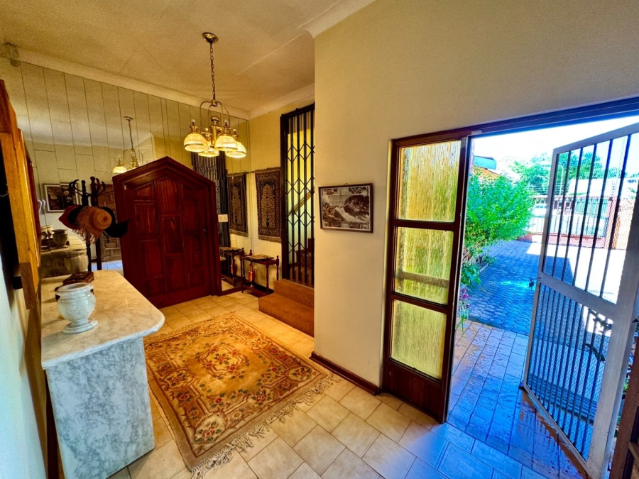 5 Bedroom Property for Sale in Potchefstroom North North West